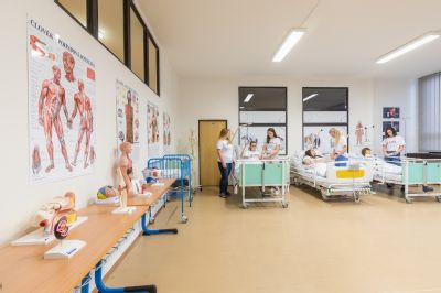 AGEL Vyšší odborná škola zdravotnická v Ostravě a Českém Těšíně nabízí novou formu studia 